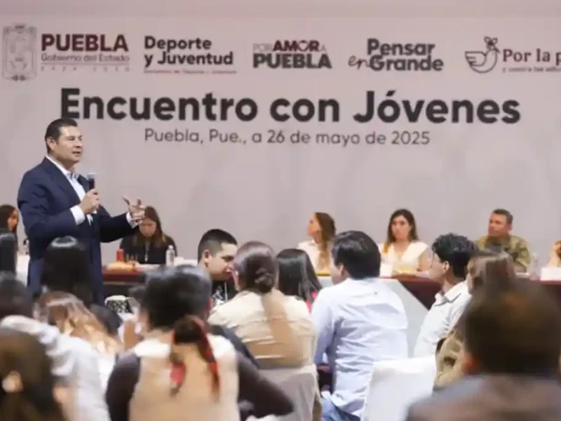 Jóvenes, el motor para la transformación de Puebla: Alejandro Armenta