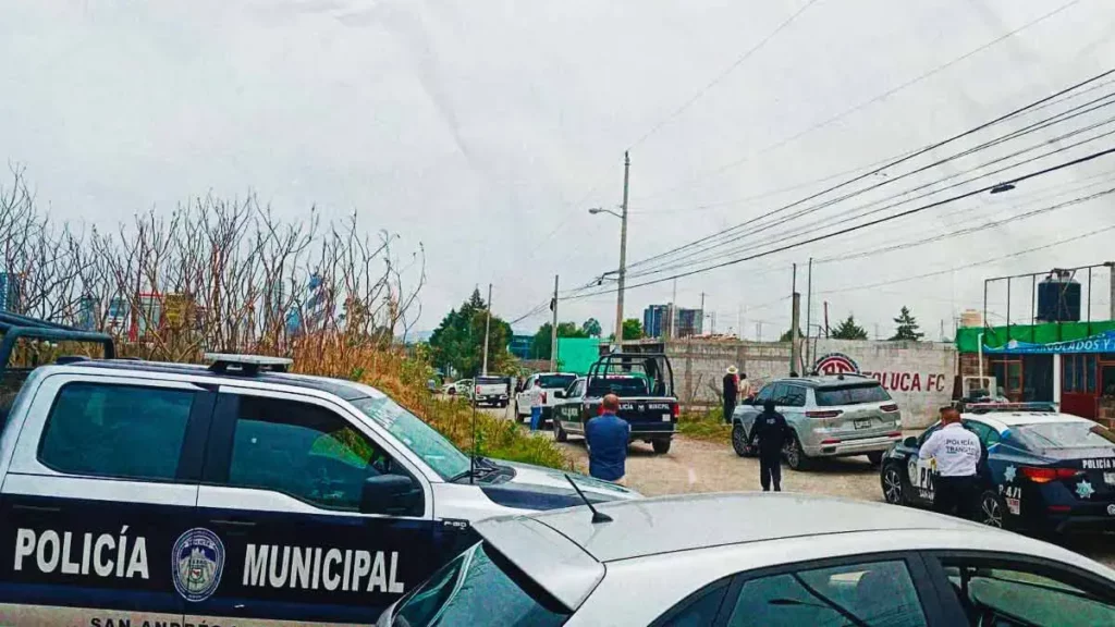 Ejecutaron a un hombre al interior de su camioneta en Ciudad Judicial