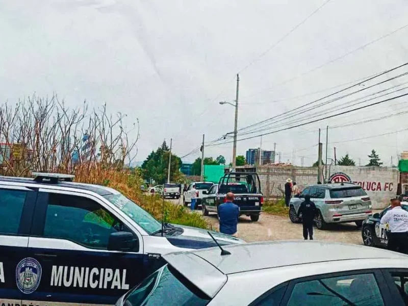 Ejecutaron a un hombre al interior de su camioneta en Ciudad Judicial