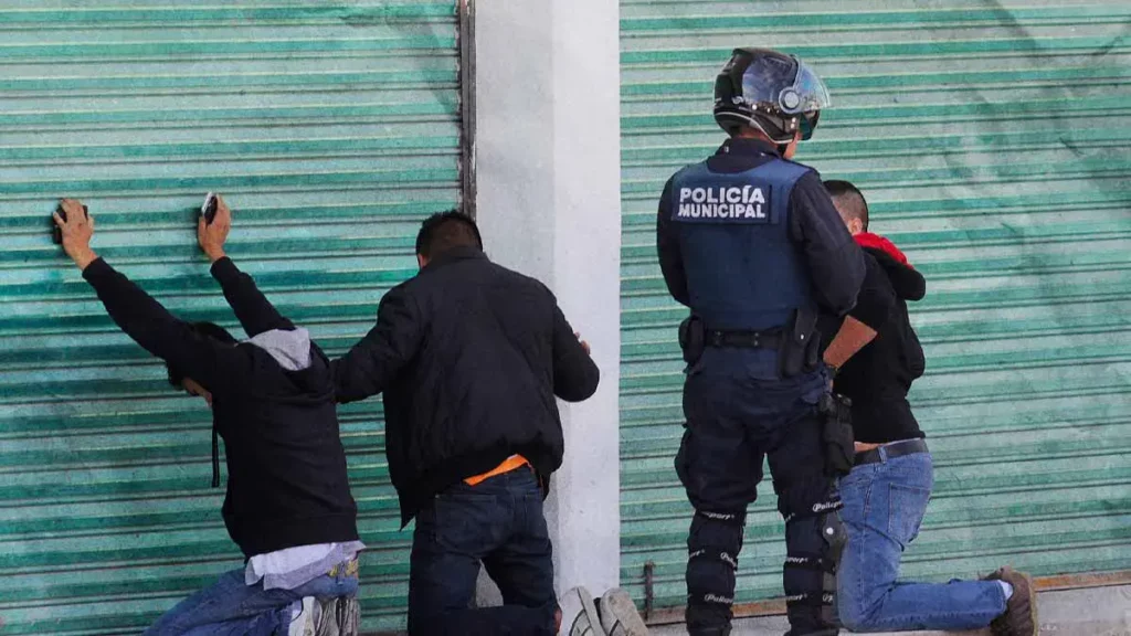 Detienen a 128 personas en Puebla por diversos delitos en solo una semana