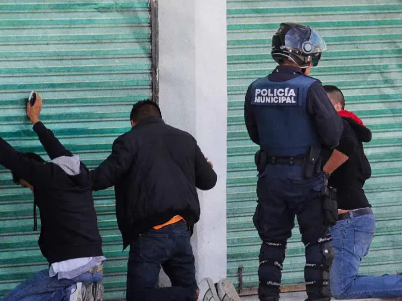 Detienen a 128 personas en Puebla por diversos delitos en solo una semana