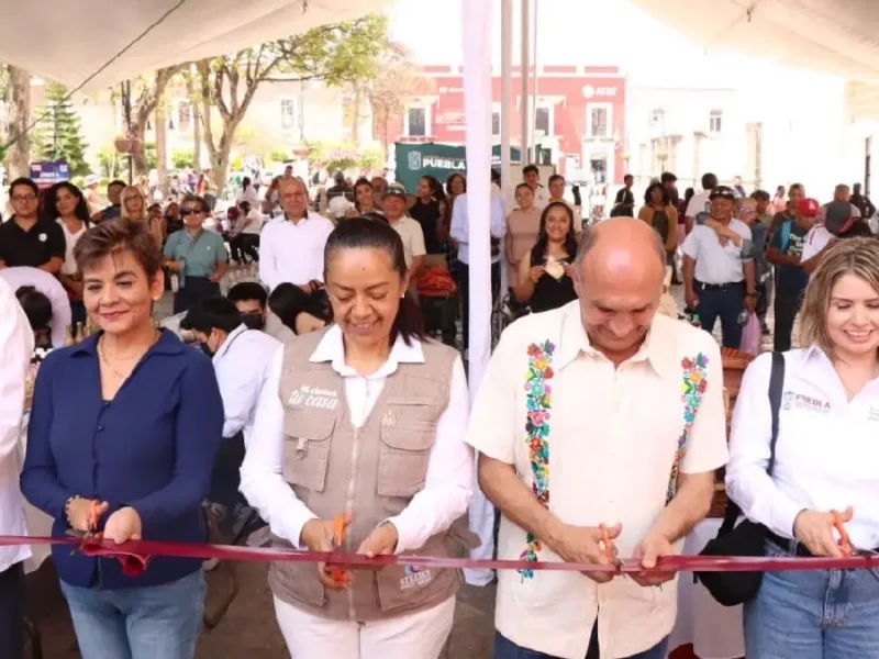 Ariadna Ayala y gobierno de Puebla inauguran con éxito Feria del Trabajo en Atlixco