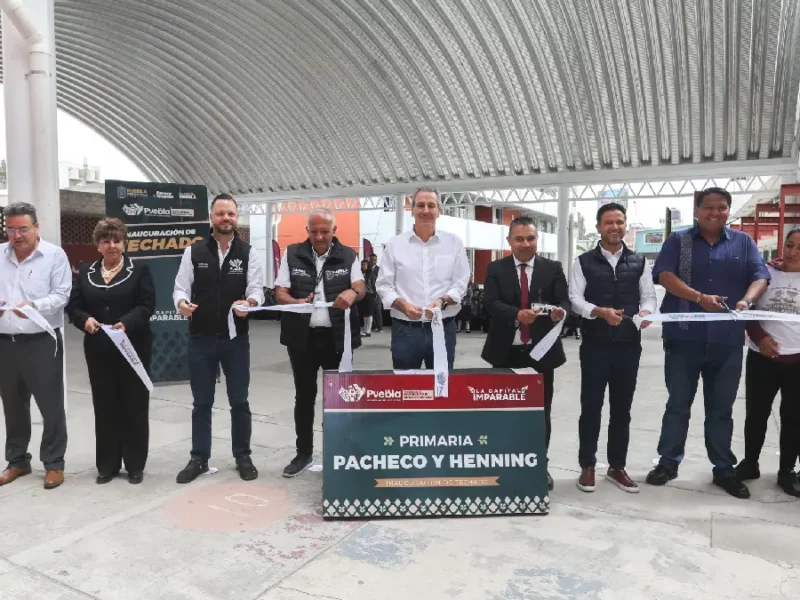 Entregó Pepe Chedraui techado escolar en la Primaria Pacheco y Henning