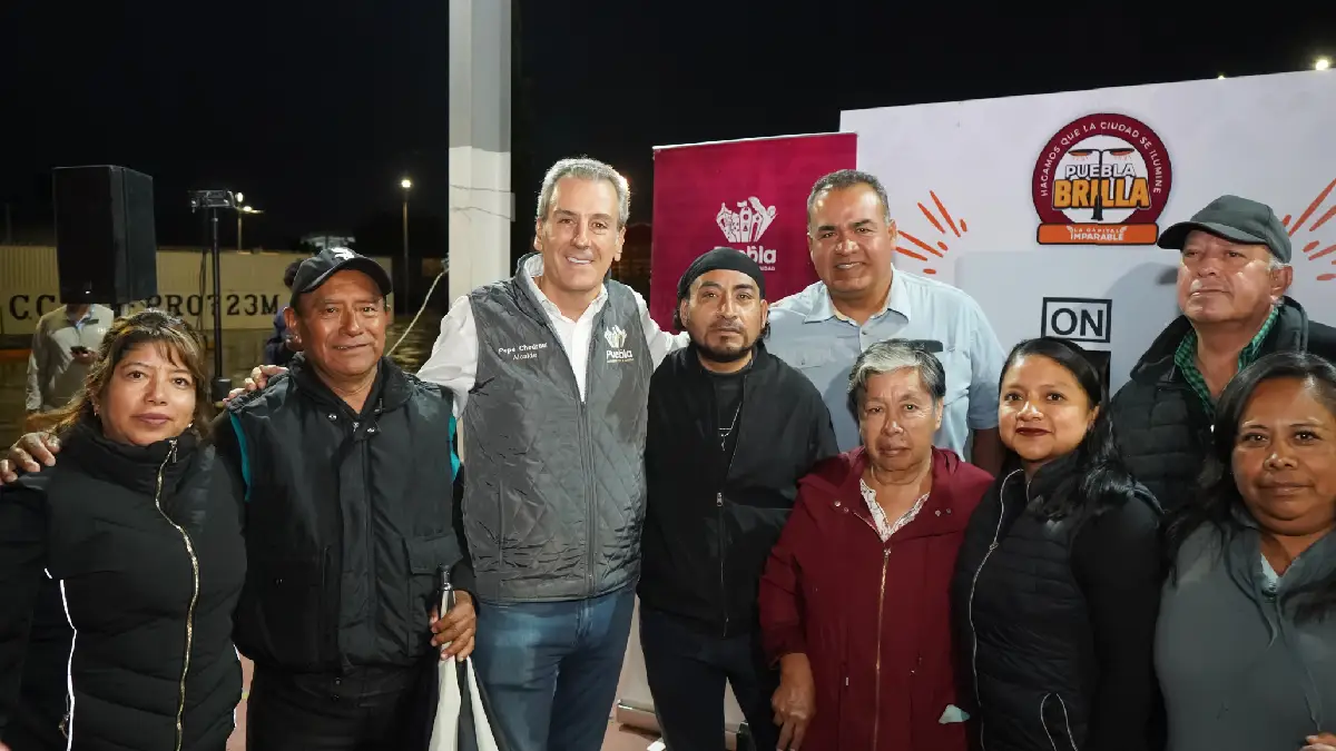 Inaugura Pepe Chedraui 354 luminarias LED en Agua Santa con Puebla Brilla