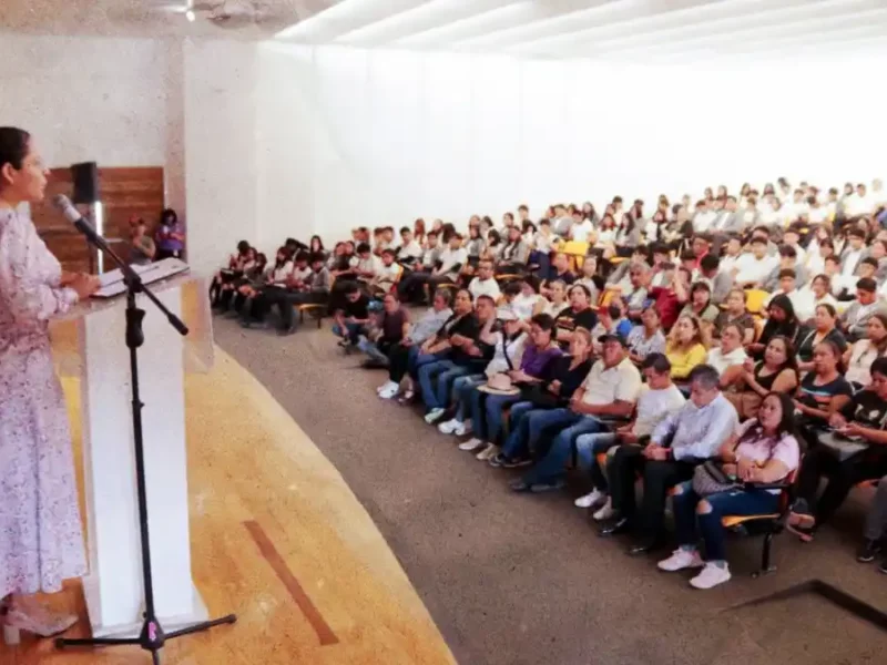 Impulsa Lupita Cuautle entornos escolares seguros para niñas y mujeres