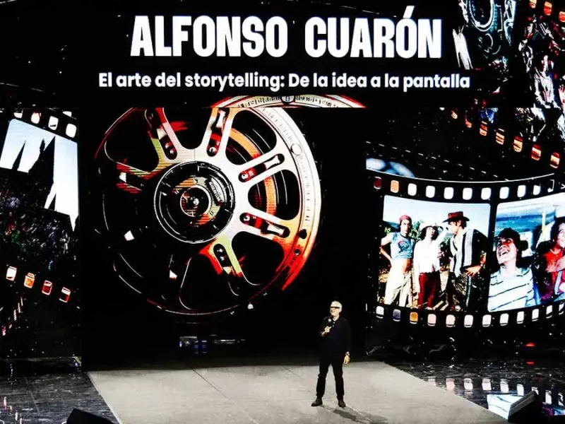 Desde Puebla, Alfonso Cuarón pide más emociones y menos dependencia de la Inteligencia Artificial 