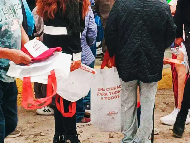 Distribuyen propaganda de Morena tras evento de Arístides Guerrero, candidato a la SCJN 
