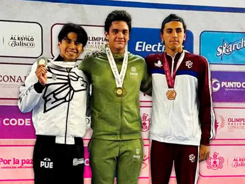 Nadadores poblanos consiguen tres medallas de plata en la Olimpiada Nacional 2025