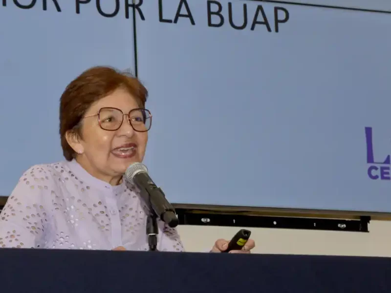 Participa Rectora Lilia Cedillo en “Noche con las estrellas” en la preparatoria Emiliano Zapata