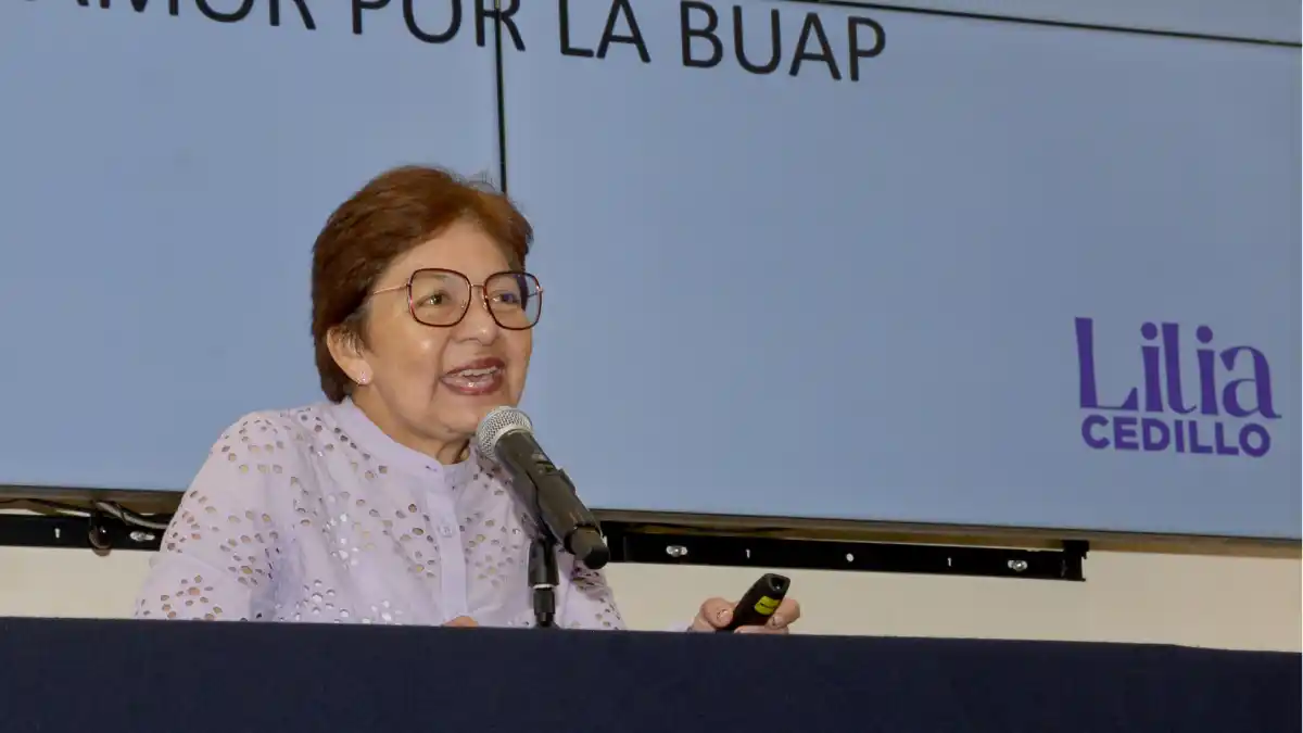 Participa Rectora Lilia Cedillo en “Noche con las estrellas” en la preparatoria Emiliano Zapata
