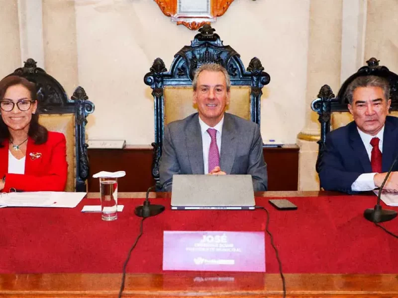 Cabildo de Puebla avala reforma constitucional para eliminar brecha salarial