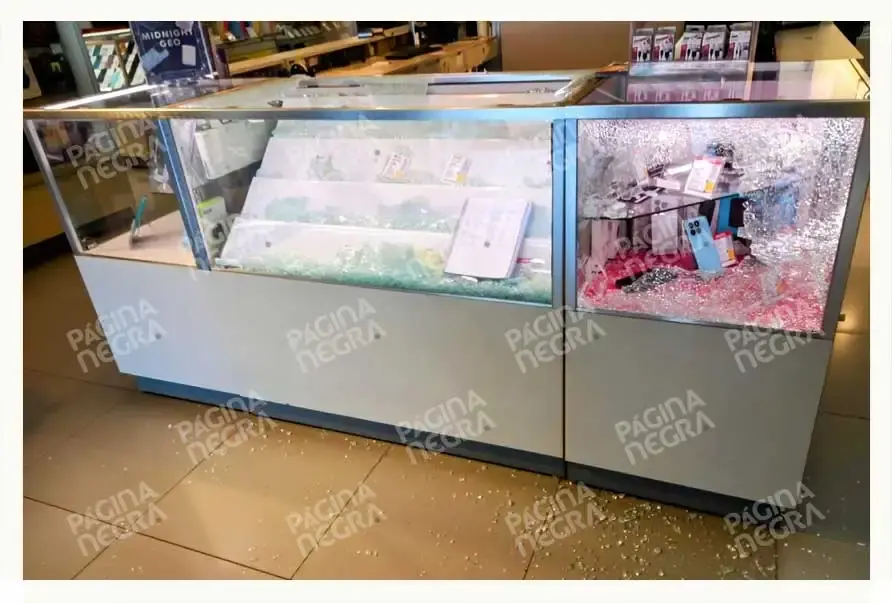 Asaltan Coppel La Ciénega, Puebla; delincuentes se llevan decenas de celulares