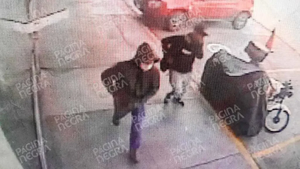 Asaltan Coppel La Ciénega, Puebla; delincuentes se llevan decenas de celulares