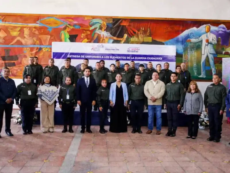 Entrega de uniformes a elementos de la Guardia Ciudadana de San Andrés Cholula