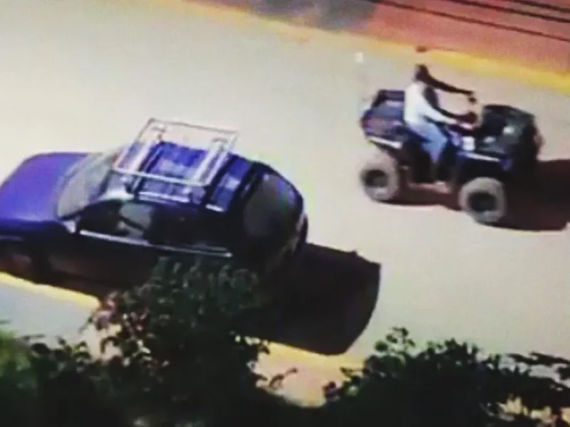 Mujer apuñala a policía para robar cuatrimoto oficial en Tetela de Ocampo
