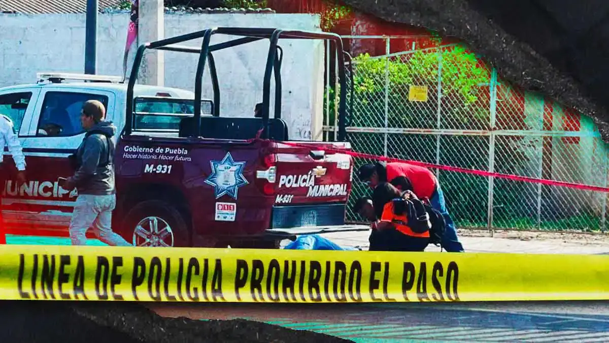 Trabajador murió tras caer 14 metros de un puente en Tehuacán; quitaba propaganda