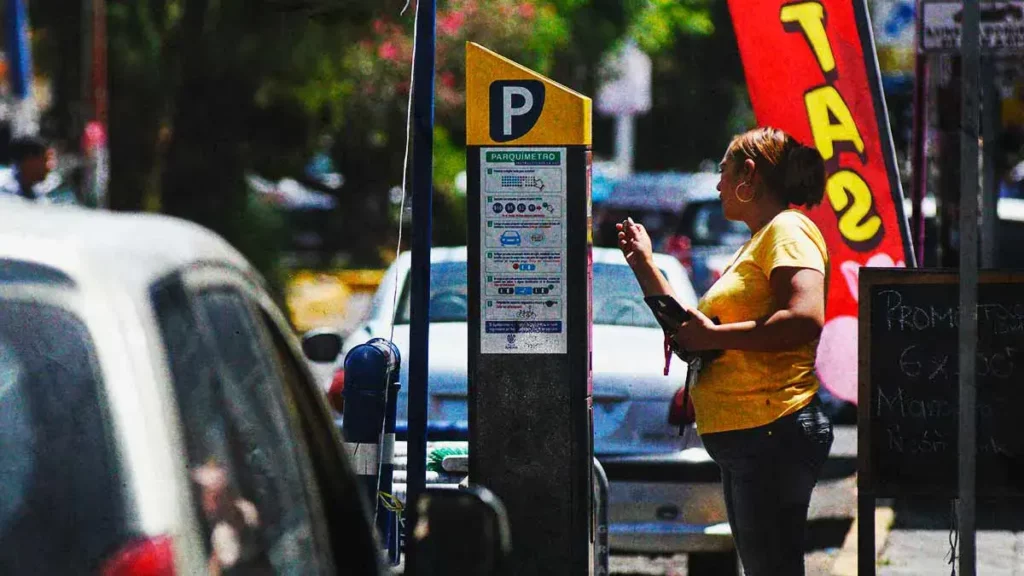 Multas por parquímetros en Puebla acumularon 3.5 millones de pesos durante mayo del 2025