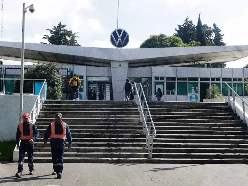 Ayuntamiento de Cuautlancingo condona deuda fiscal millonaria a la empresa Volkswagen 