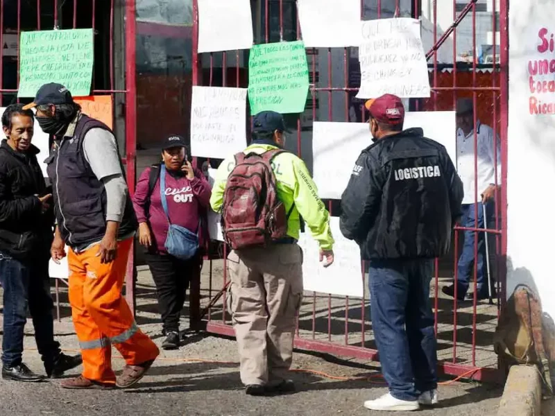 “Naranjitas” de Puebla bloquean Valsequillo para exigir basificaciones y mejores condiciones laborales