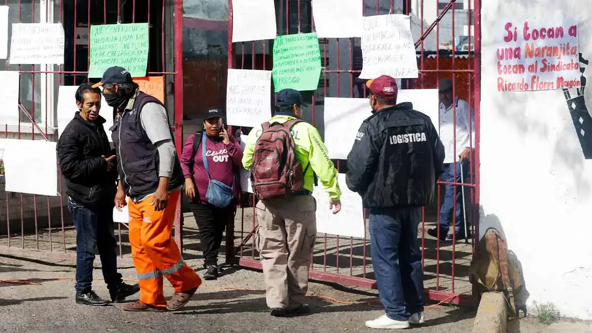 “Naranjitas” de Puebla bloquean Valsequillo para exigir basificaciones y mejores condiciones laborales