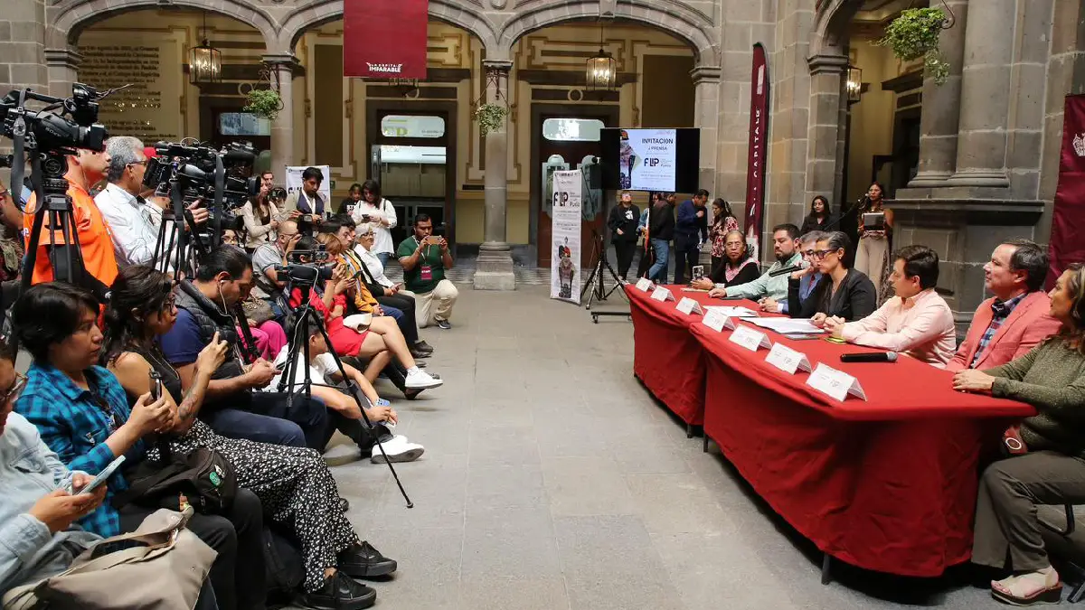 Presenta el Gobierno de la Ciudad primera Feria Internacional del Libro de Puebla 2025