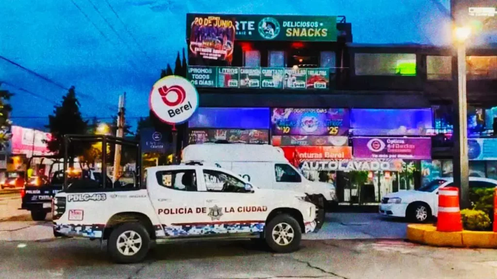 Ejecutan a hombre dentro de un bar en la colonia Ampliación Lomas de Castillotla en Puebla