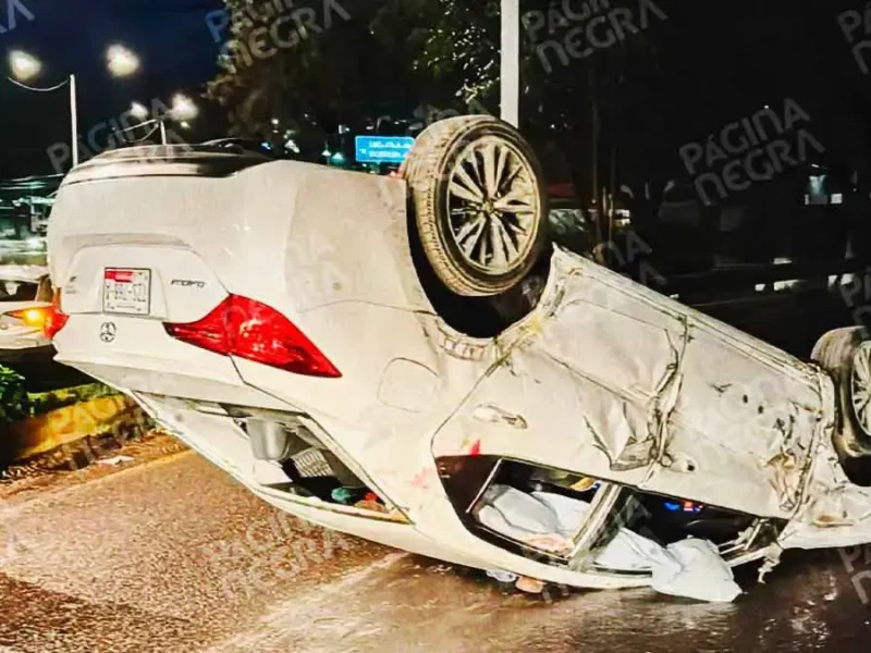 Automovilista murió por volcadura en el puente de La María, Puebla
