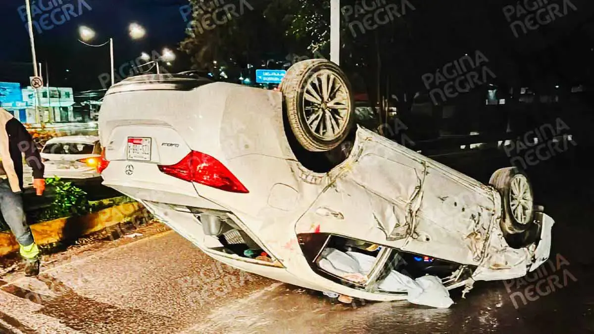 Automovilista murió por volcadura en el puente de La María, Puebla