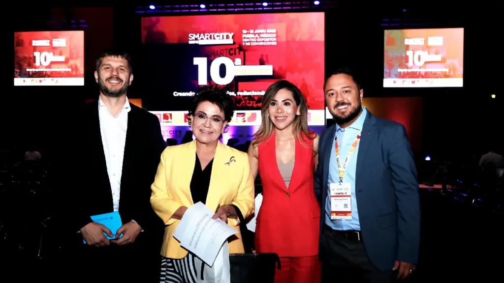Participa Zaira González en Smart City con panel para el fortalecimiento de políticas de inclusión social