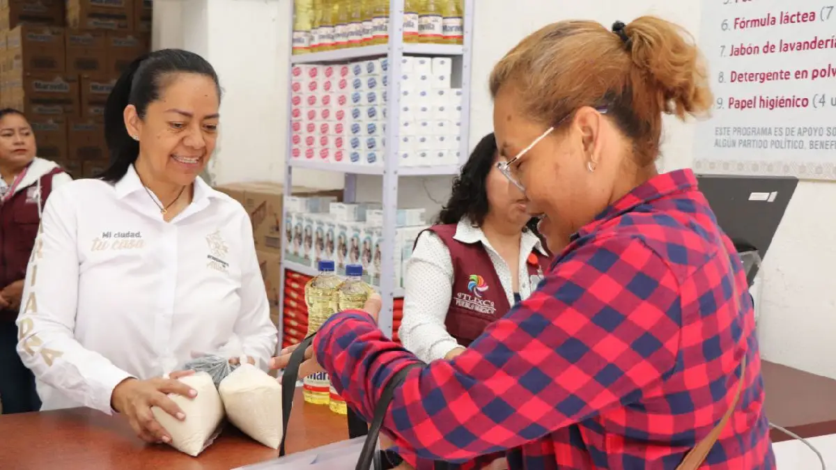 Ariadna Ayala presidenta de Atlixco fortalece la economía familiar con tienda de abasto y farmacia municipal
