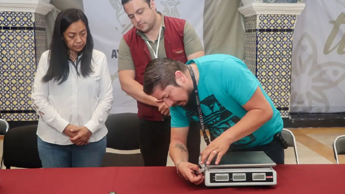 Ariadna Ayala, presidenta municipal fortalece la confianza comercial en coordinación con Profeco