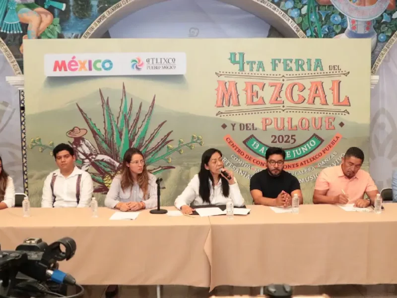 Ariadna Ayala, presidenta municipal, invita a disfrutar de la ferua del mezcal y del pulque en Atlixco