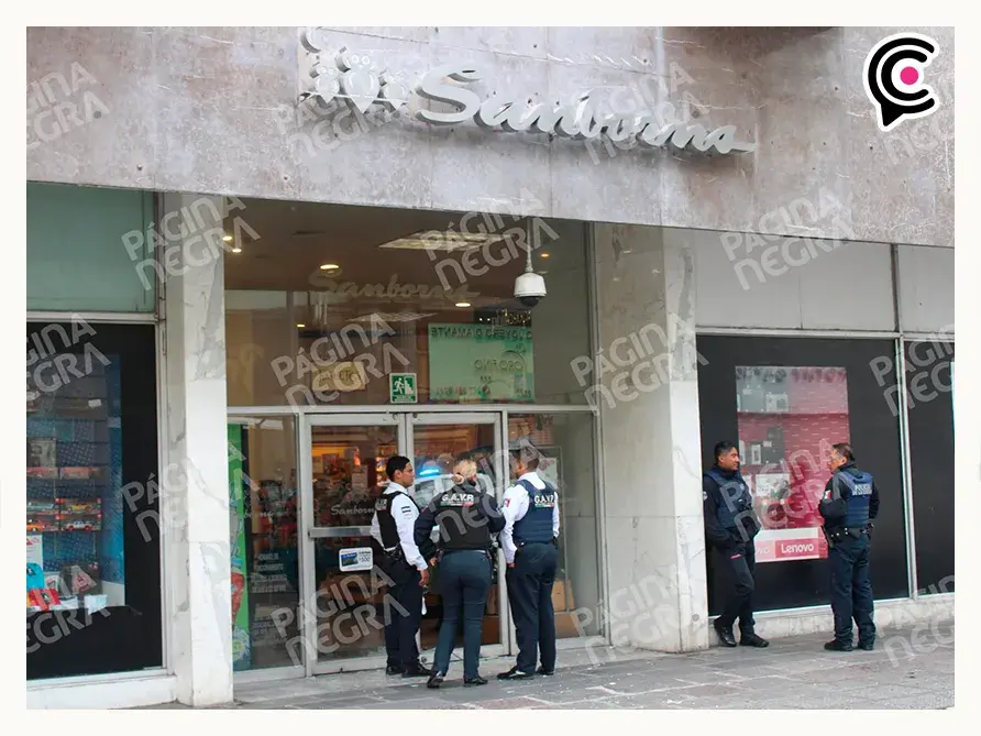 Dan segundo cristalazo en Sanborns del Centro Histórico de Puebla en menos de un mes
