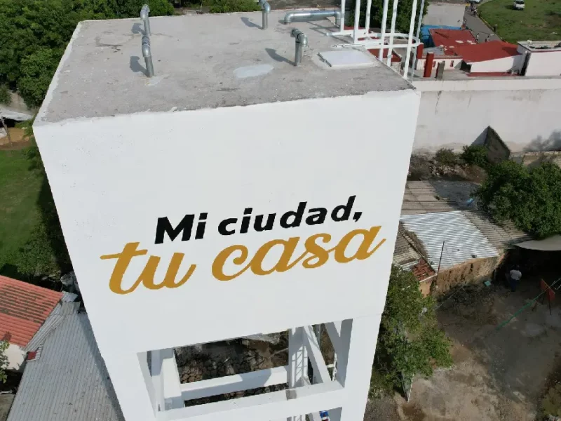 Ariadna Ayala entrega tanque elevado y reafirma su compromiso con el bienestar de Atlixco