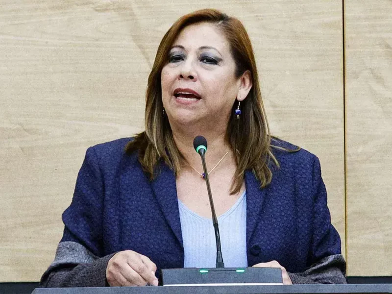 Madre de familia presenta la primera denuncia por ciberasedio en Puebla