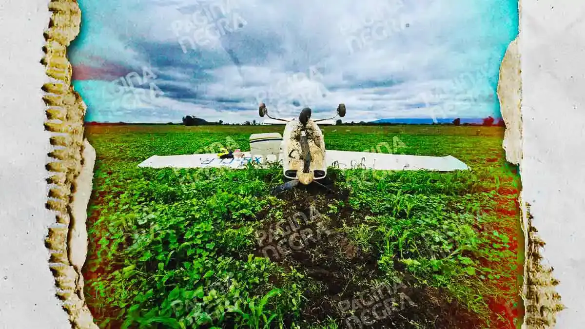 Avioneta se desploma sobre terrenos de cultivo de Huejotzingo; emergencia deja a dos personas heridas