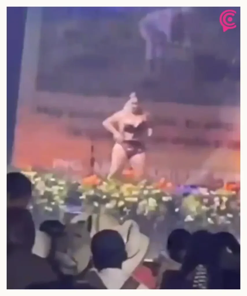 Presidente municipal de Olintla organiza evento del Día del Padre con strippers en plaza pública