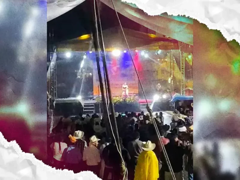Presidente municipal de Olintla organiza evento del Día del Padre con strippers en plaza pública