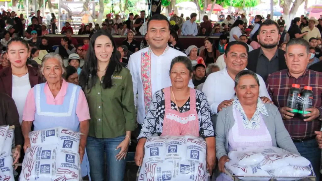 Entregan apoyos para la transformación del campo poblano