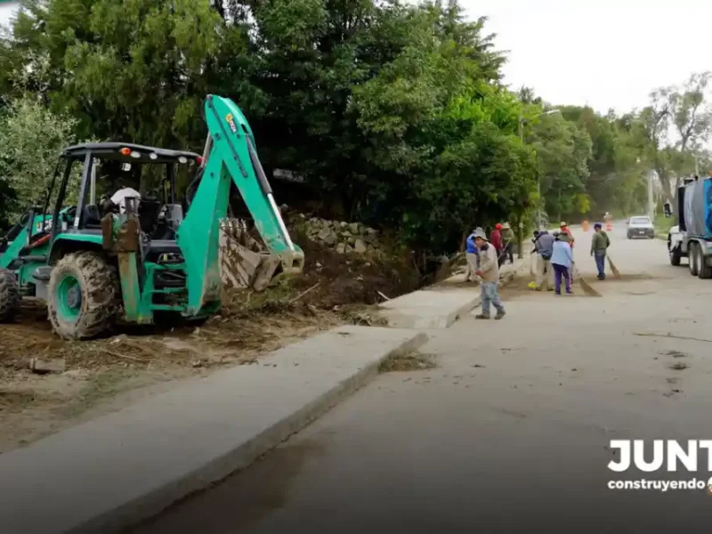 Presidente de Texmelucan Juan Manuel Alonso recorre zona afectada por inundaciones en Tlanalapan