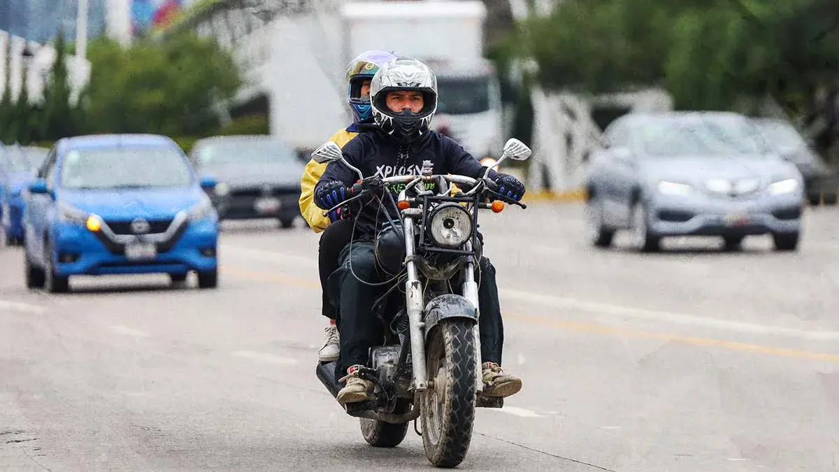 Finanzas descarta reemplacamiento de motocicletas; habrá sustitución de tarjetas de circulación en Puebla