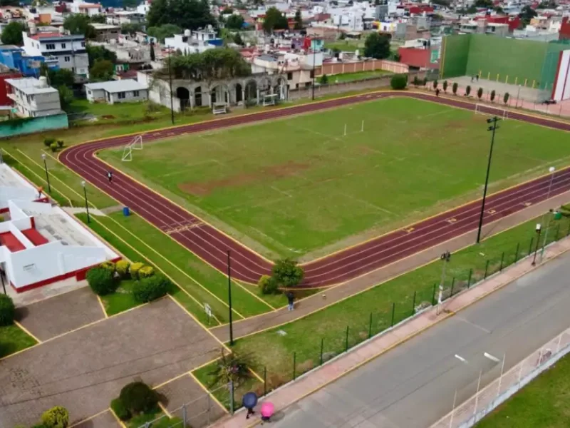Ayuntamiento de Zacatlán rehabilita parque deportivo Bicentenario