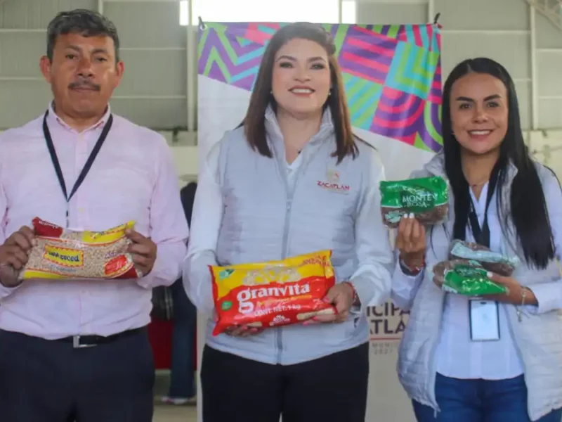 DIF Estatal y Ayuntamiento de Zacatlán entregan programas alimentarios