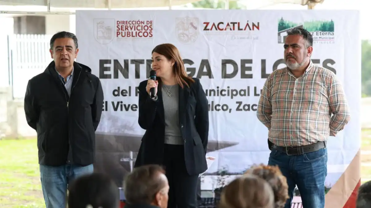 Ayuntamiento de Zacatlán da vida al nuevo panteón Luz Eterna; entrega primeros lotes