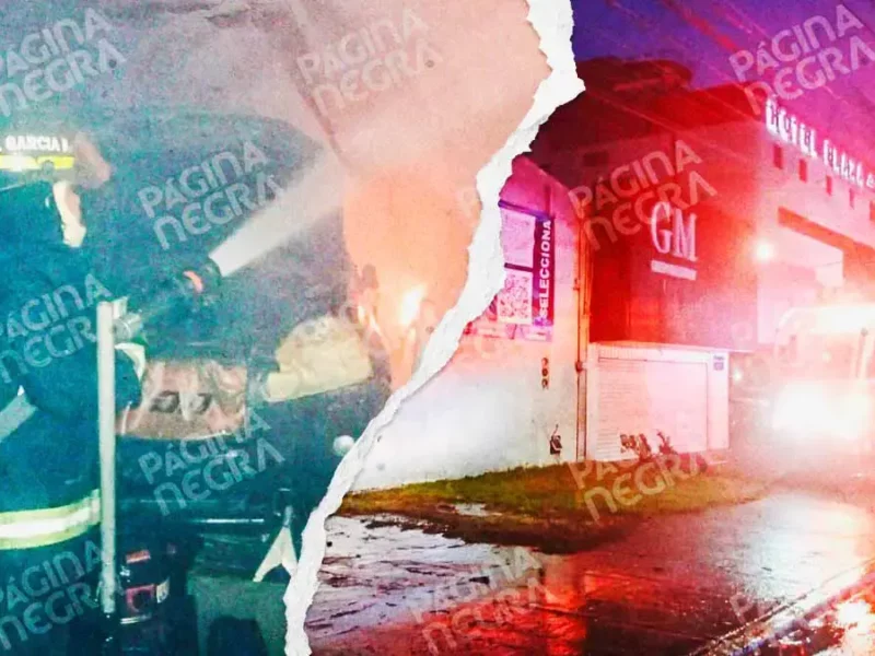 Incendio en lote de autos consumió un carro y moto en Bulevar Hermanos Serdán, Puebla