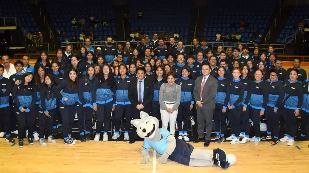 Abandera Rectora Lilia Cedillo a la delegación BUAP para los Juegos Deportivos Nacionales Escolares 2025