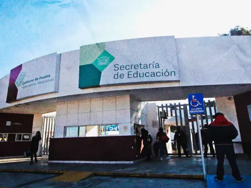 Vinculan a proceso a exfuncionario de la SEP Puebla por abuso de autoridad contra periodista