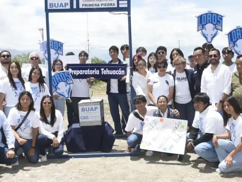 Coloca Rectora Lilia Cedillo primera piedra de edificio para preparatoria en Tehuacán