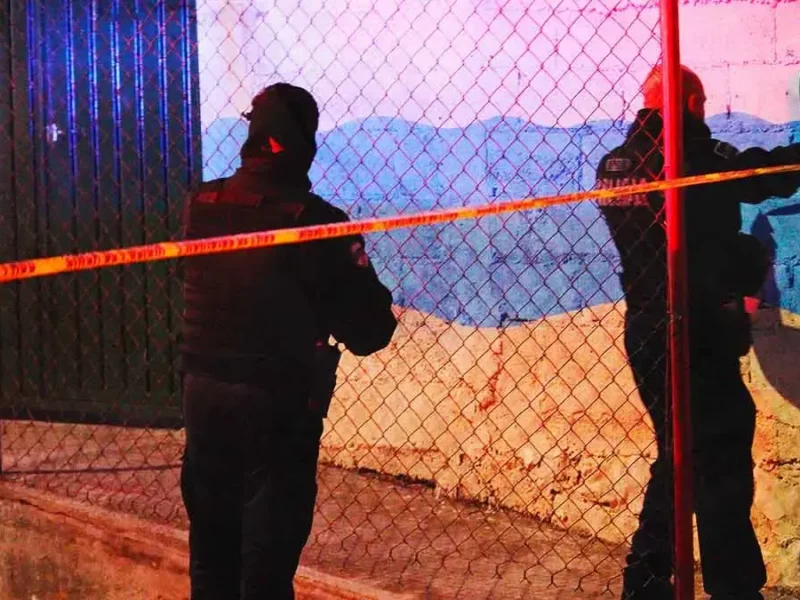 Encuentran a hombre muerto dentro de un auto robado en San Martín Texmelucan, Puebla