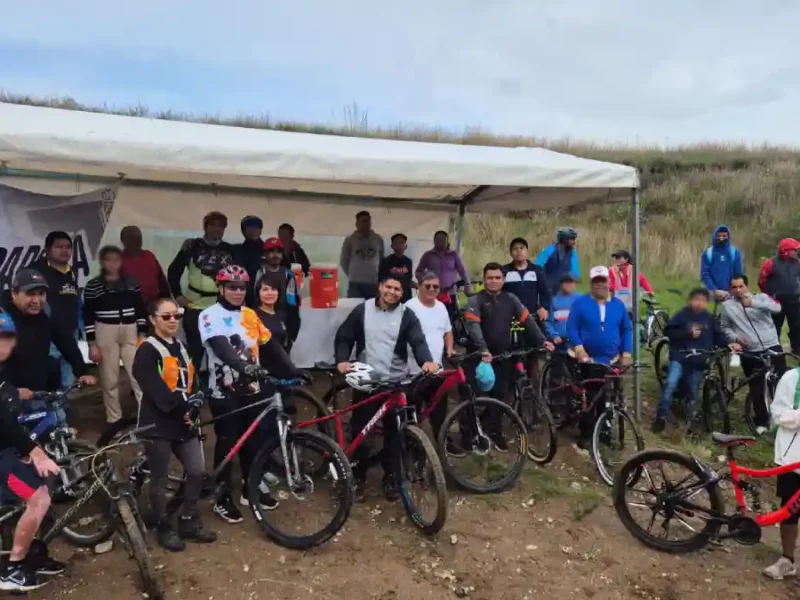 Participa Omar Muñoz en rodada ciclista con motivo del “Día del Padre”